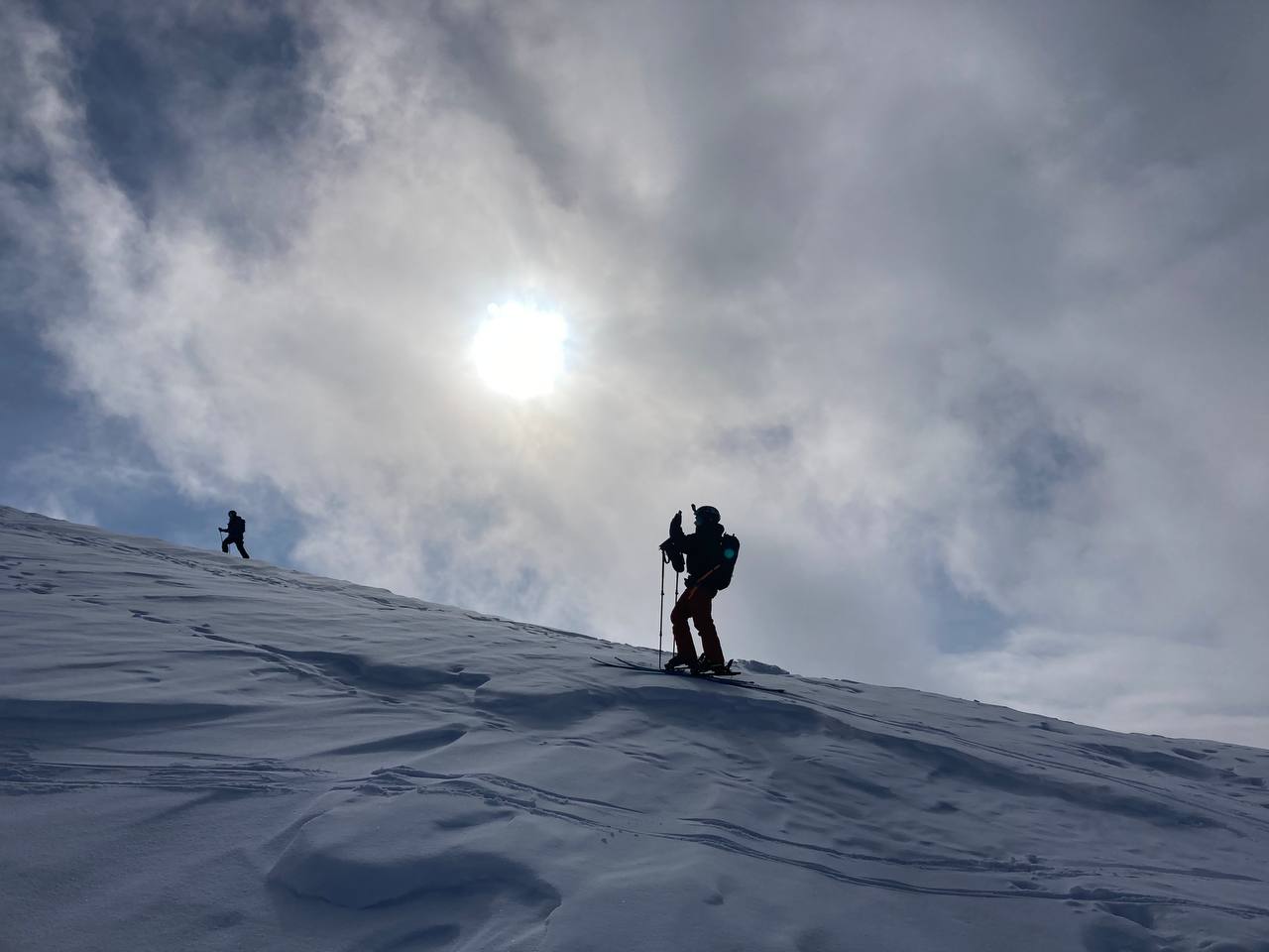 Learn to Ski Off-Piste: The Ultimate Beginner’s Guide